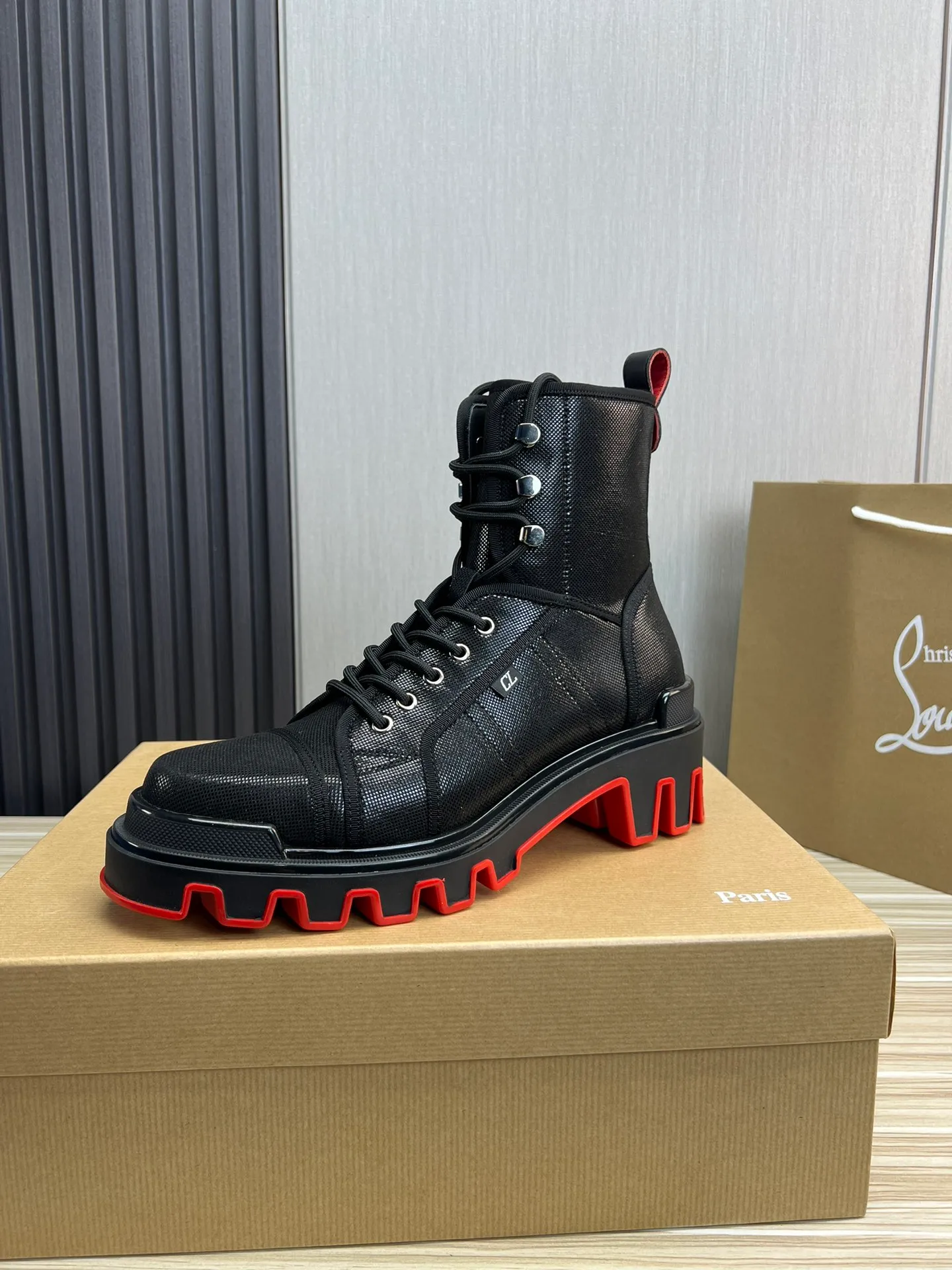 Men's shoes 💰820💰 CL popular red-soled boots 🆑1:1 original mold opening. Official website updated simultaneously ~ Christian* Louboutin, imported cowhide leather upper + water-dyed cowhide lining, original thick red sole, wear-resistant and non-slip ⬆️ Full set of counter packaging 🎁38-45 (38.45 custom-made, non-refundable)